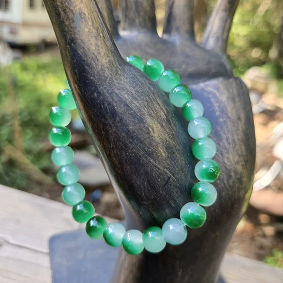 Jade natural crystal gemstone stretch bracelet LAST ONE! - Picture 6 of 6